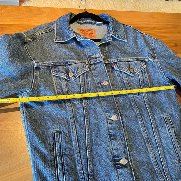 Levi’s trucker baggy jean jacket - Picture 5 of 5